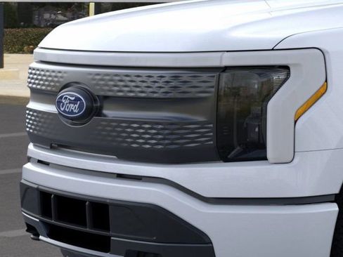 New 2025 Ford F150 Lightning XLT image 17