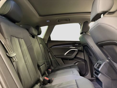 New 2025 Audi Q5 Premium Plus image 16