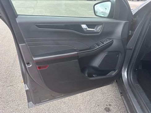 Used 2025 Ford Escape ST-Line FWD image 24
