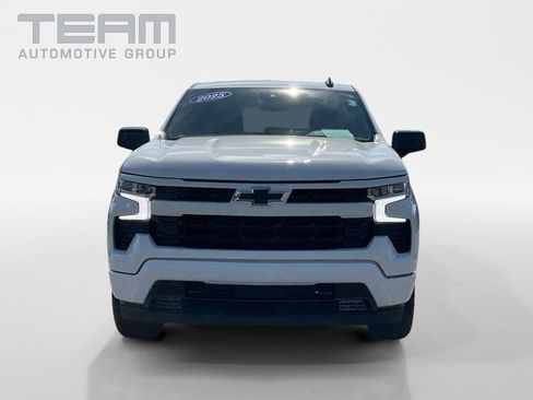 Used 2025 Chevrolet Silverado 1500 RST w/ Z71 Off-Road Package AWD/4WD image 2