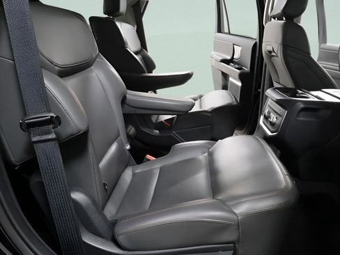 Used 2025 Ford Expedition Active image 34