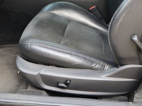 Used 2009 Dodge Challenger SRT8 w/ SRT Option Group II RWD image 15