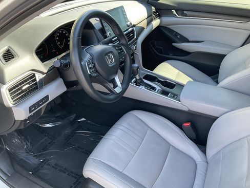 Used 2018 Honda Accord Touring image 21