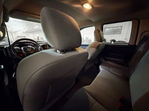 Used 2017 RAM 1500 ST w/ SXT Appearance Group image 9