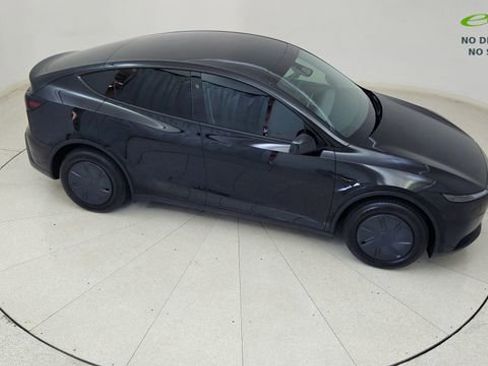 Used 2026 Tesla Model Y 2WD image 67