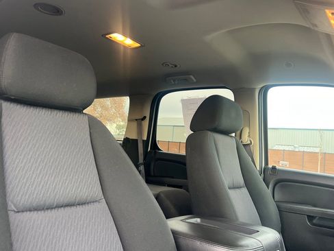 Used 2011 GMC Yukon SLE w/ Convenience Package image 15