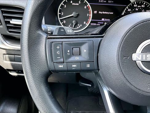 Used 2023 Nissan Rogue SV FWD image 21