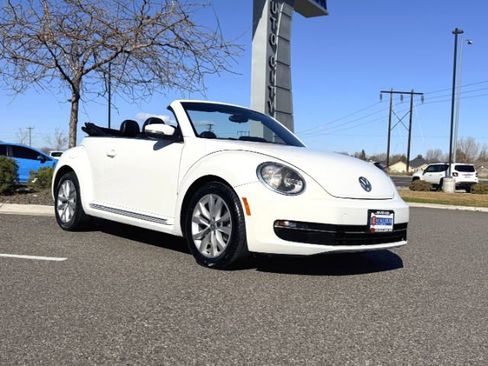 Used 2014 Volkswagen Beetle TDI image 37