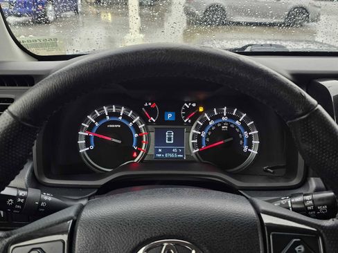 Certified 2018 Toyota 4Runner TRD Off-Road Premium image 25