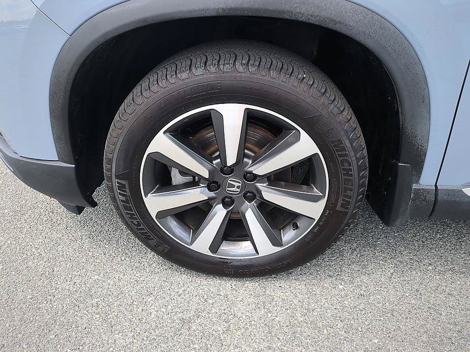 Used 2024 Honda Pilot Touring image 10