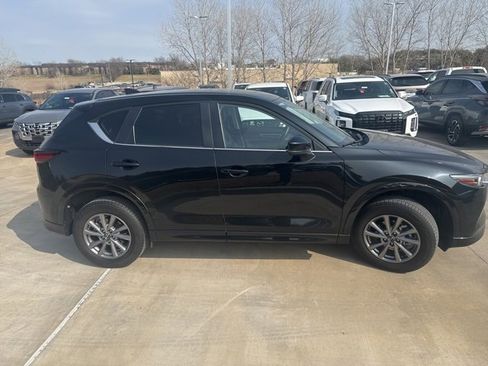 Used 2025 MAZDA CX-5 AWD 2.5 S w/ Preferred Package image 4