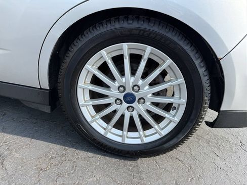 Used 2014 Ford C-MAX SE w/ Equipment Group 203A FWD image 32