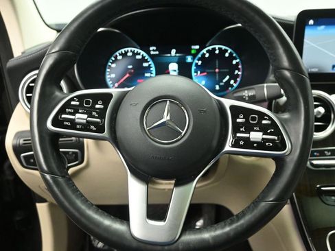 Used 2020 Mercedes-Benz GLC 300 4MATIC image 15