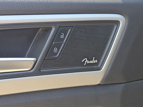 Used 2021 Volkswagen Atlas Cross Sport SEL Premium image 28