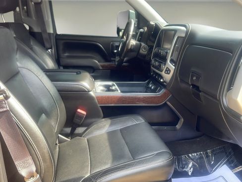 Used 2017 GMC Sierra 1500 SLT w/ SLT Premium Package AWD/4WD image 9