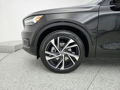 Used 2019 Volvo XC40 T5 R-Design image 27