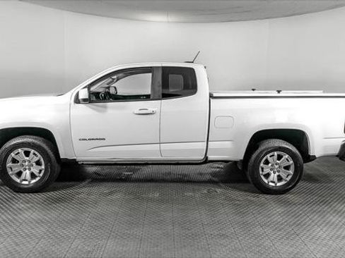 Used 2022 Chevrolet Colorado LT w/ Fleet Safety Package RWD image 3