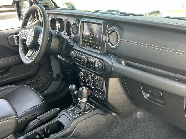Used 2023 Jeep Wrangler Unlimited Sahara w/ Cold Weather Group AWD/4WD image 13