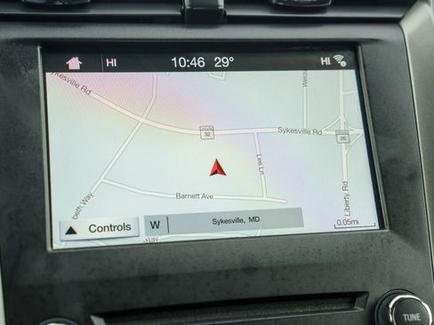 Used 2017 Ford Fusion SE w/ Fusion SE Technology Package image 20