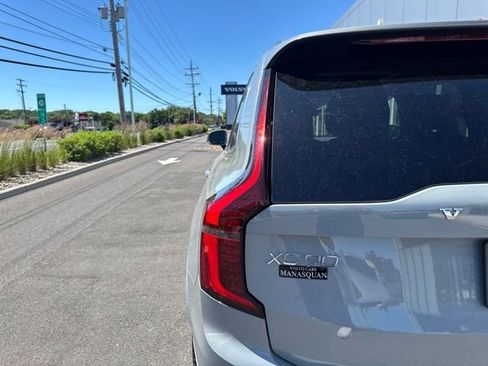 Certified 2025 Volvo XC90 B6 Plus AWD/4WD image 10