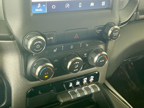 Used 2022 RAM 1500 Big Horn w/ Built-to-serve Edition image 15