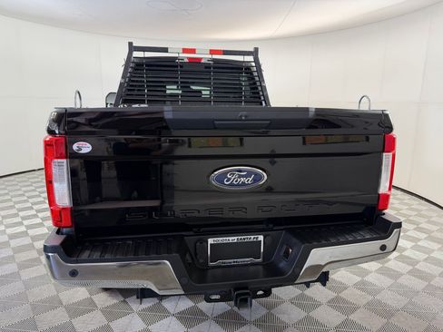 Used 2018 Ford F250 XLT w/ XLT Value Package AWD/4WD image 10