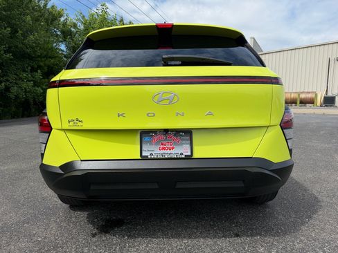 Used 2024 Hyundai Kona SEL w/ Convenience Package FWD image 14