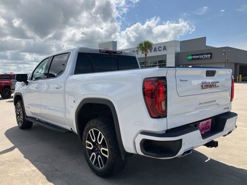 Used 2023 GMC Sierra 1500 AT4 w/ AT4 Premium Package AWD/4WD image 5