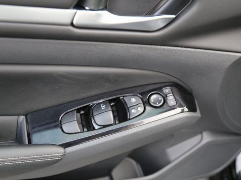 New 2025 Nissan Altima 2.5 SL image 16