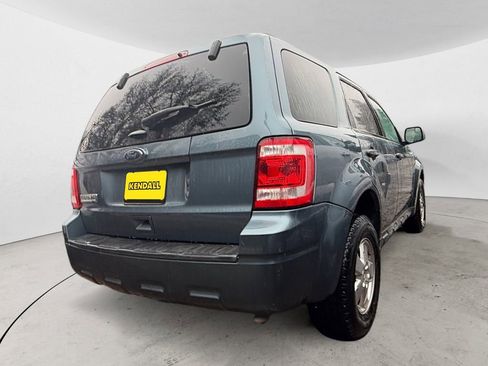 Used 2011 Ford Escape XLT w/ Convenience Group AWD/4WD image 4