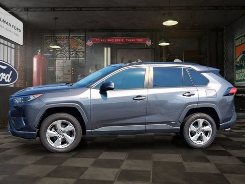 Used 2021 Toyota RAV4 Limited AWD/4WD image 3