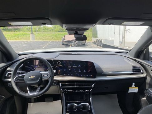 New 2025 Chevrolet Traverse LT image 22