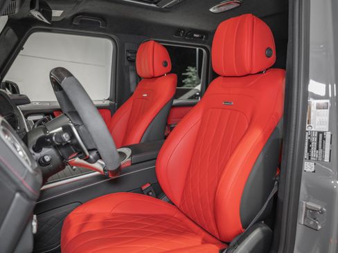 Used 2025 Mercedes-Benz G 63 AMG 4MATIC image 21