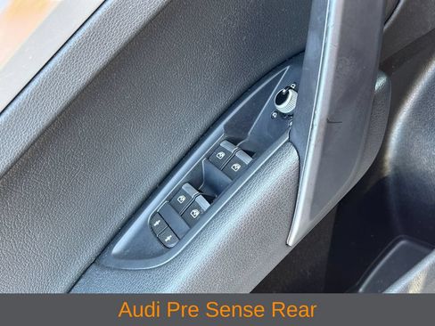 Used 2020 Audi Q5 2.0T Premium w/ Titanium Sport Package AWD/4WD image 12