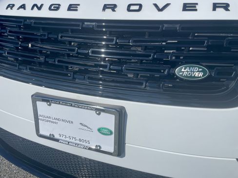 Certified 2026 Land Rover Range Rover Velar Dynamic SE AWD/4WD image 32