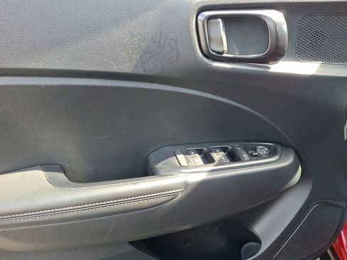 Certified 2022 Hyundai Venue Limited image 16