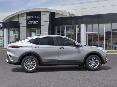 New 2026 Buick Envista Preferred FWD image 5