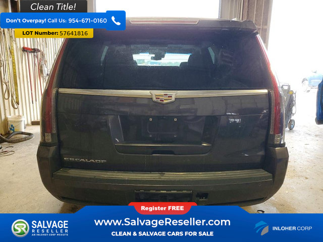 Used 2018 Cadillac Escalade Premium Luxury RWD image 8