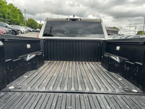 Used 2025 Toyota Tacoma TRD Off-Road AWD/4WD image 25