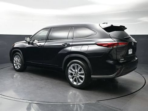 Used 2020 Toyota Highlander Limited FWD image 7