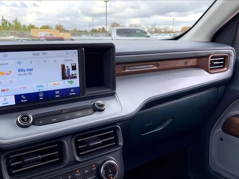 Used 2024 Ford Maverick Lariat image 34