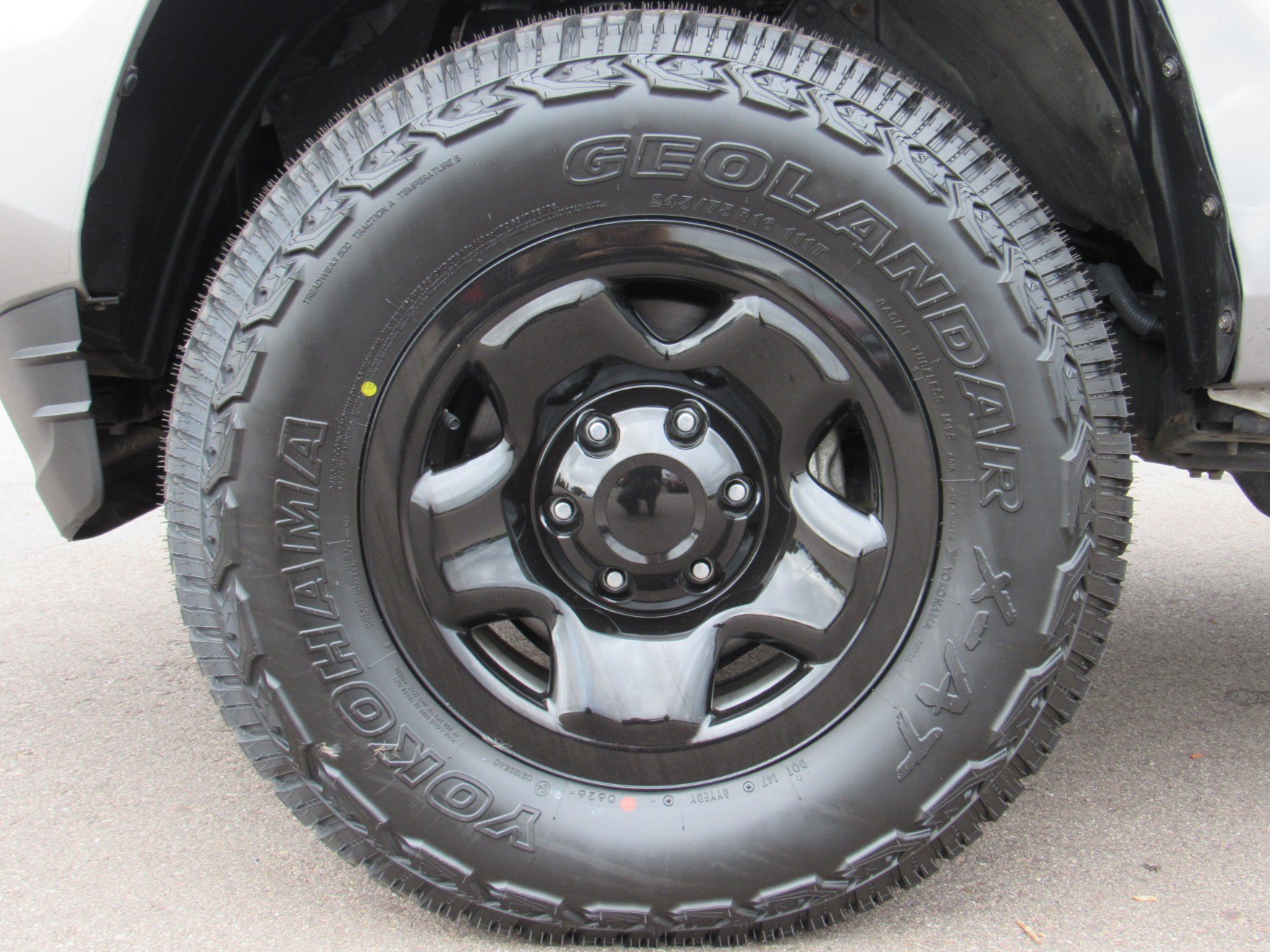 Used 2021 Toyota Tacoma SR AWD/4WD image 42