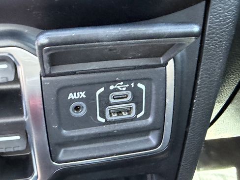 Used 2021 Jeep Gladiator Rubicon image 25