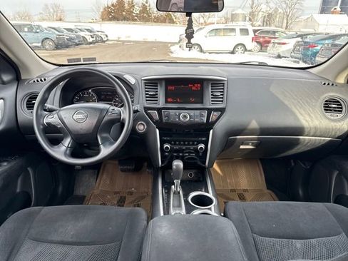 Used 2013 Nissan Pathfinder S image 12