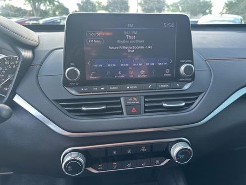 Used 2019 Nissan Altima 2.5 SR FWD image 28