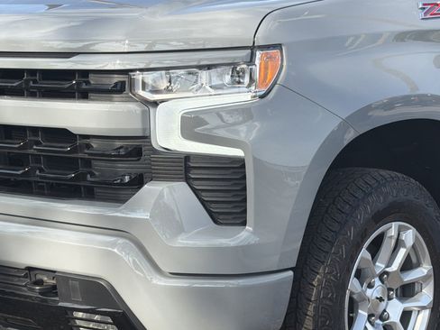 Used 2024 Chevrolet Silverado 1500 RST w/ Z71 Off-Road Package AWD/4WD image 8