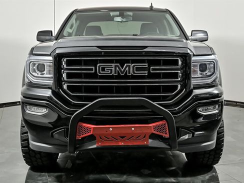 Used 2017 GMC Sierra 1500 SLE w/ SLE Value Package AWD/4WD image 4