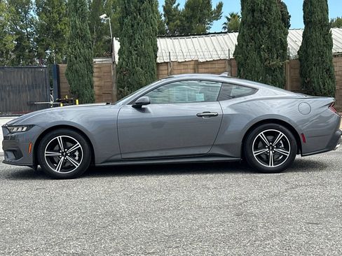 Used 2024 Ford Mustang Coupe RWD image 7