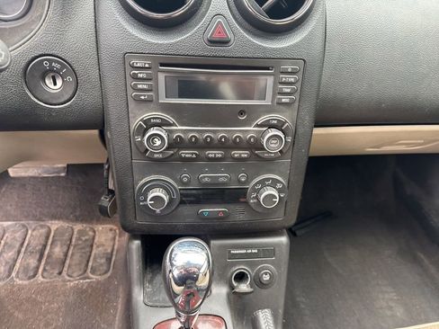 Used 2008 Pontiac G6 GXP w/ GXP Street Edition FWD image 17