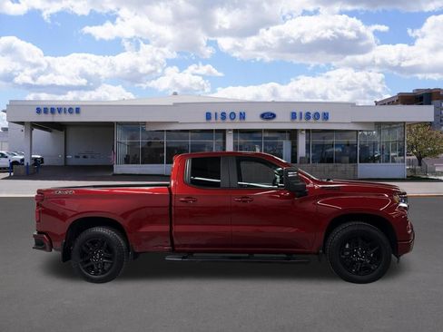 Used 2025 Chevrolet Silverado 1500 RST AWD/4WD image 2